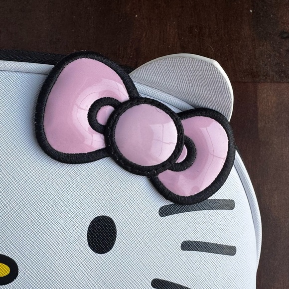 Crème x Hello Kitty makeup bag - Picture 8 of 8